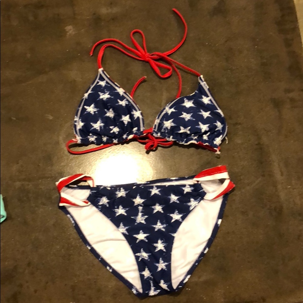 String bikini - Picture 2 of 3